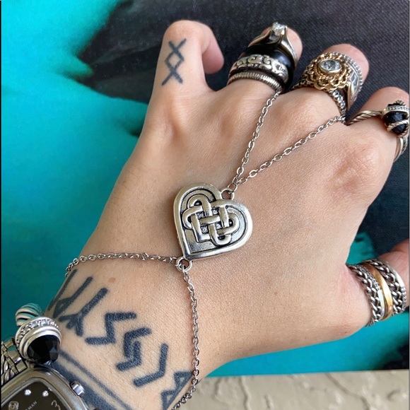 π΄ SALE ! red dot items are 2 for $25 . Bundle more than 3 and its $10 each π - Picture 3 of 13